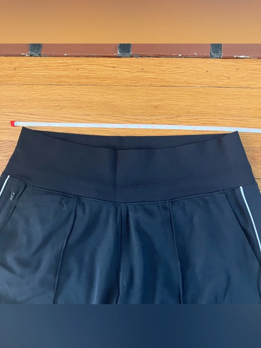 Athleta black white